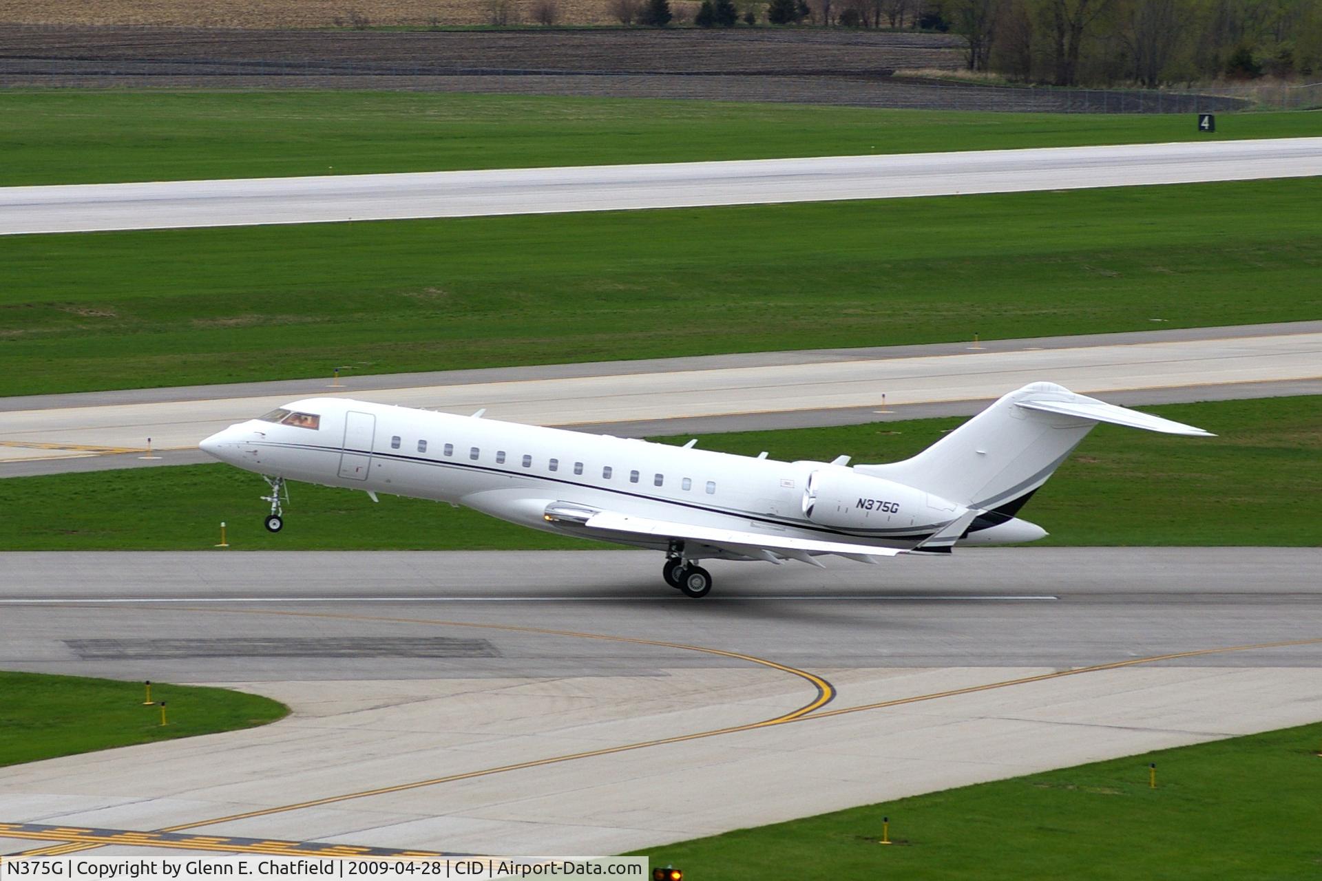 N375G, 2007 Bombardier BD-700-1A10 Global Express C/N 9242, Departing Runway 13