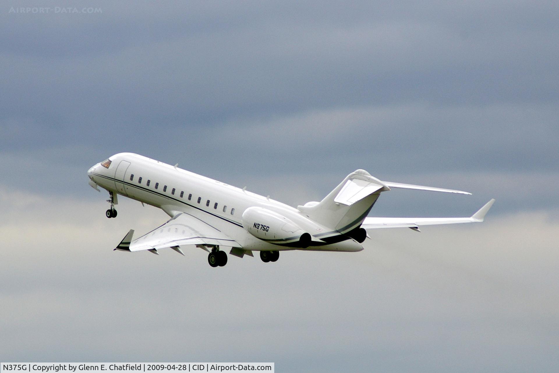 N375G, 2007 Bombardier BD-700-1A10 Global Express C/N 9242, Departing Runway 13