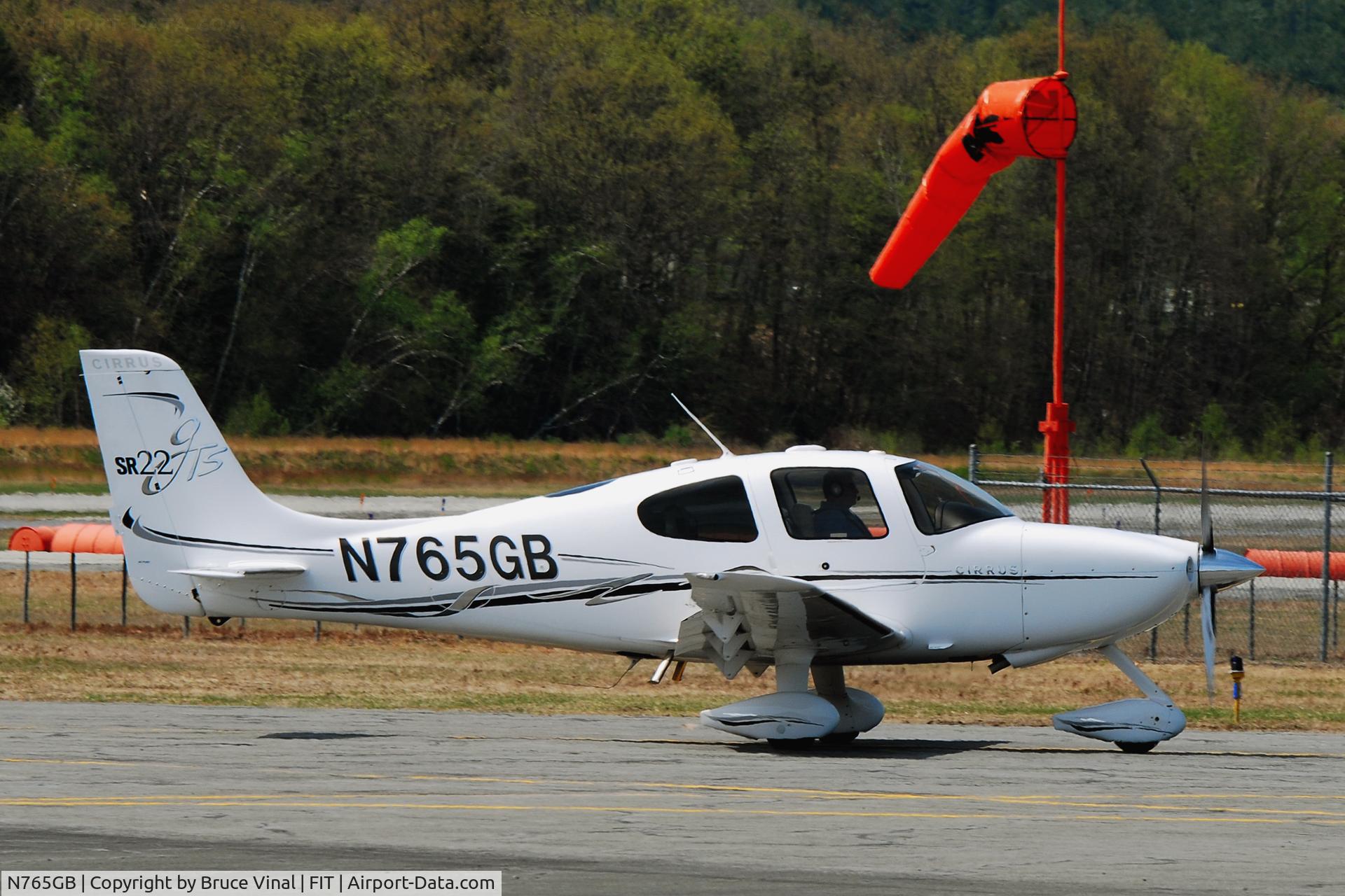 N765GB, 2007 Cirrus SR22 C/N 2321, Fitchburg Mun. Airport