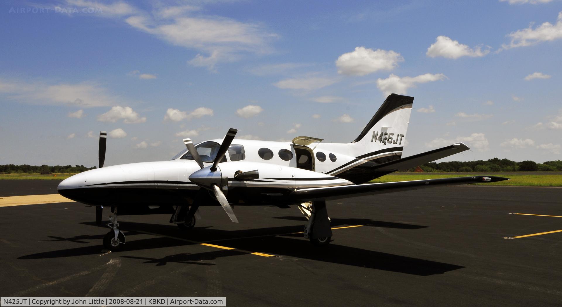 N425JT, 1981 Cessna 425 C/N 425-0129, Conquest after we landed