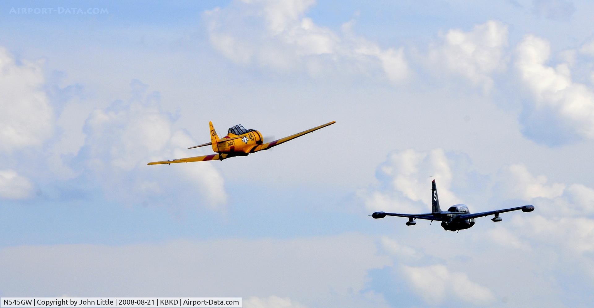 N545GW, 1942 North American SNJ-3 Texan Texan C/N 42-17575, Lefty Gardner's son, Ladd Gardner (Lefty owned and flew White Lightning, the P-38 prior to RB ownership)