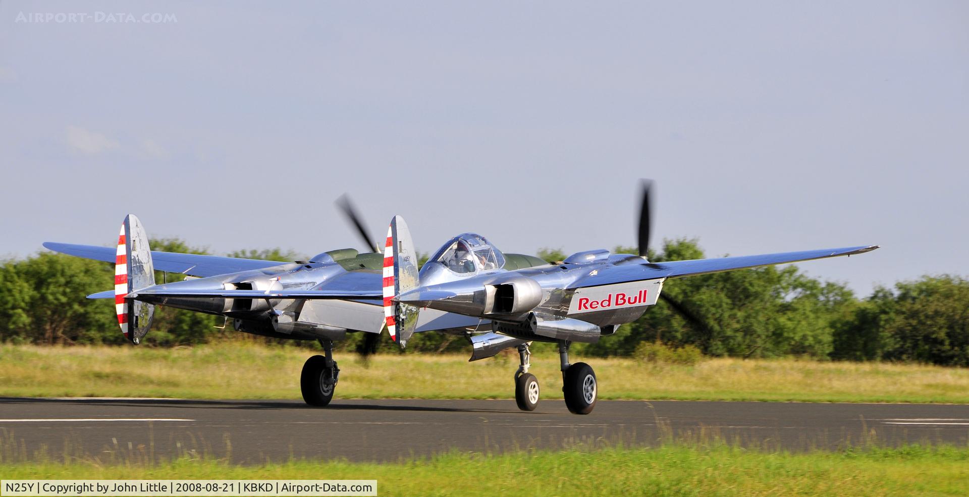 N25Y, 1944 Lockheed P-38L-5LO Lightning C/N AF44-53254, The P-38 returns after it's Dallas flight