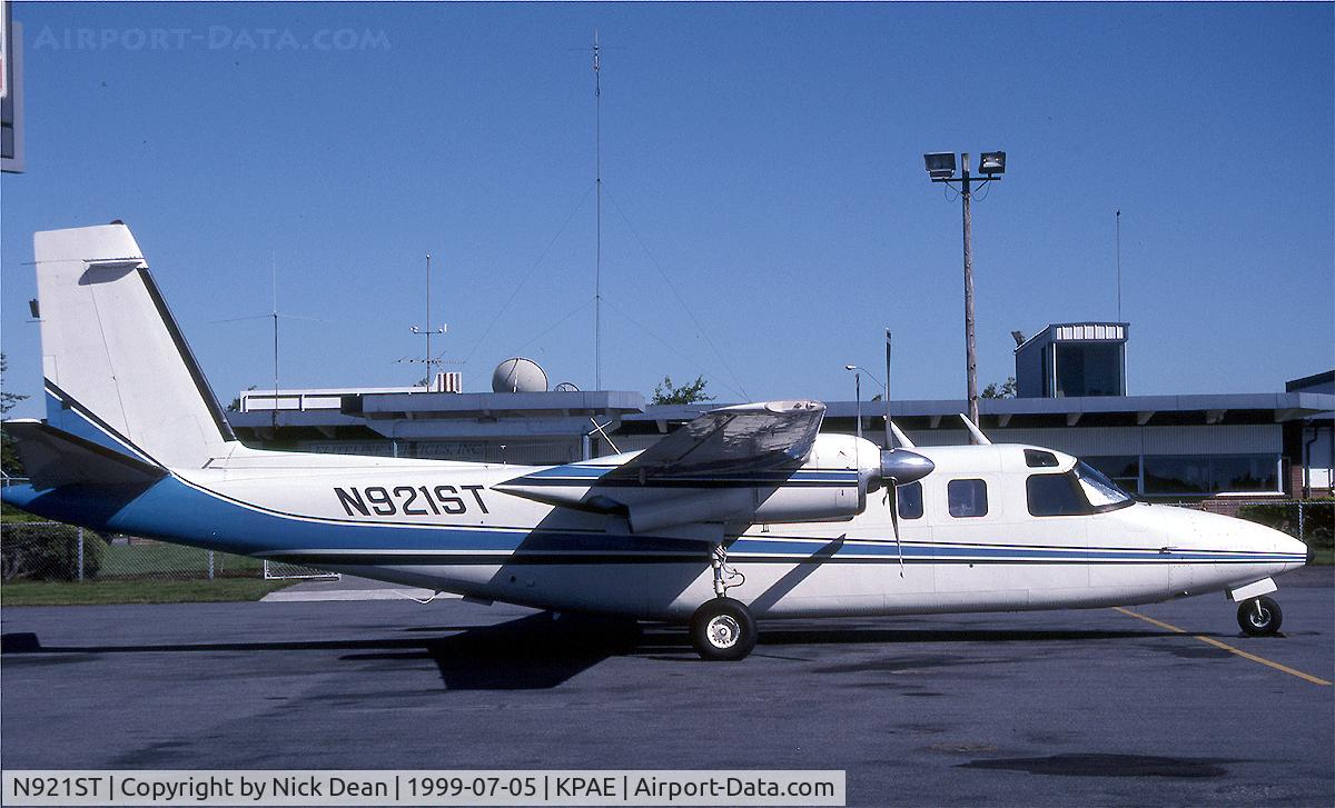 N921ST, 1974 Rockwell 690A Turbo Commander C/N 11200, KPAE