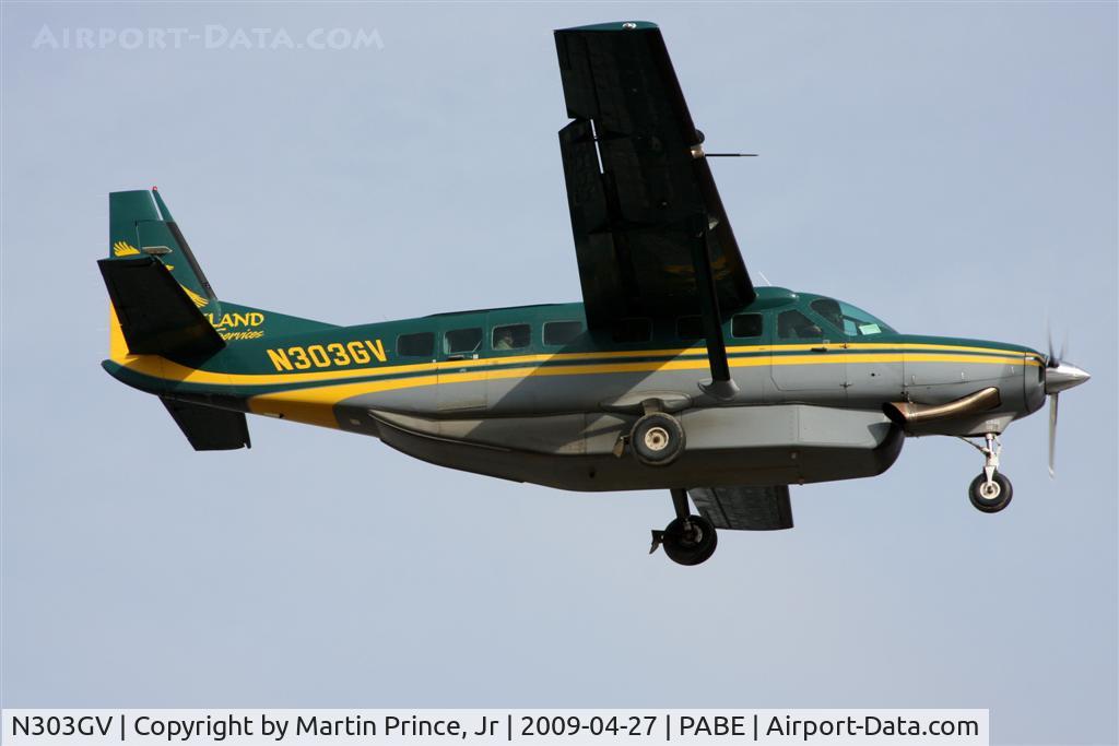 N303GV, 1996 Cessna 208B C/N 208B0581, Hageland Aviation landing runway 18