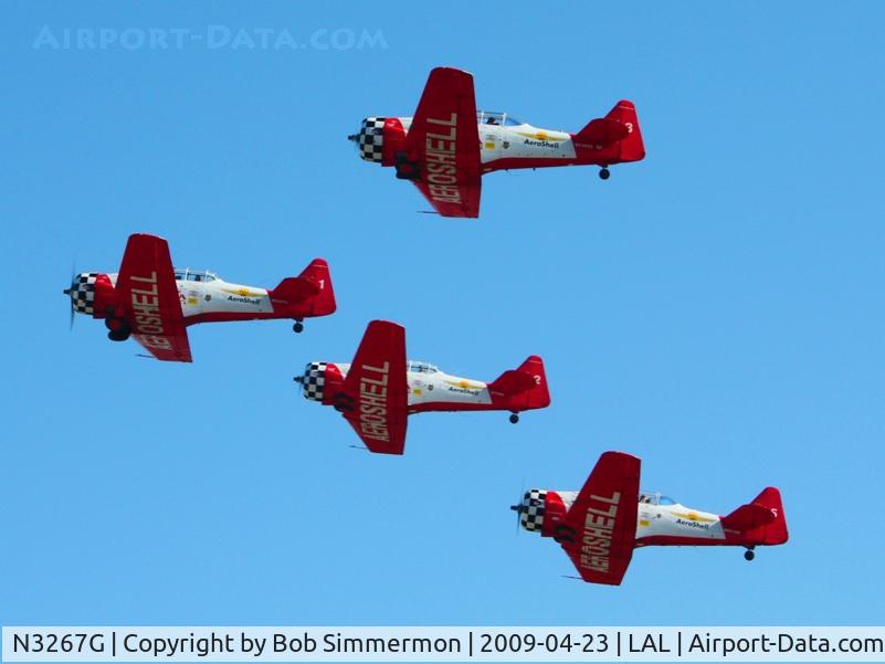 N3267G, 1943 North American SNJ-5 Texan C/N 88-15114, Aeroshell Team #1=N3267G, 2=N791MH, 3=N7462C, 5=N991GM at Sun N Fun 2009.