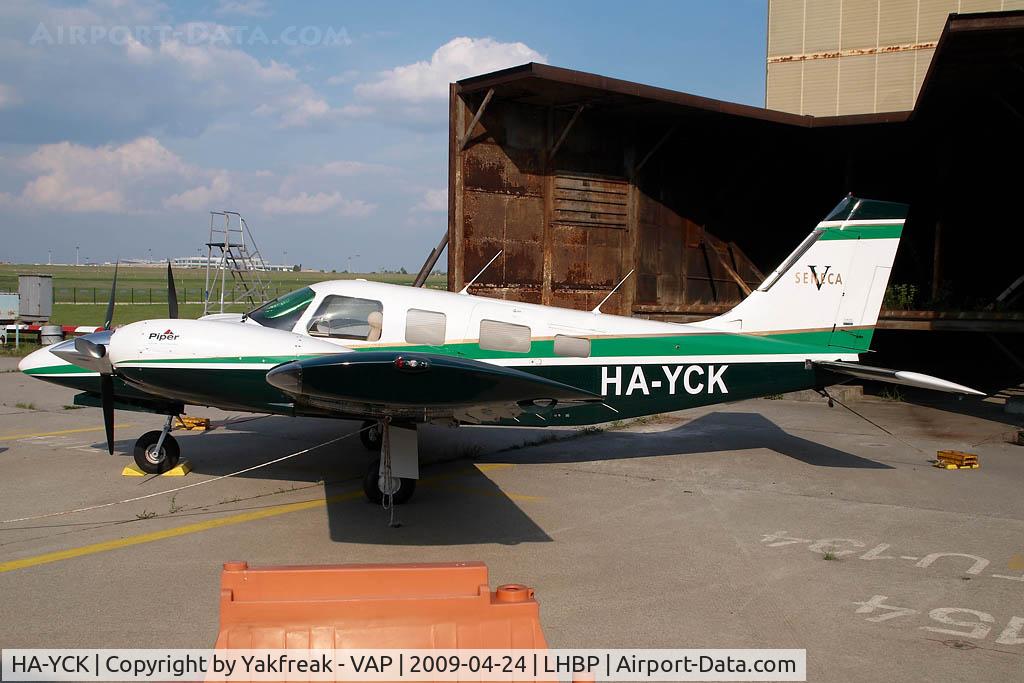 HA-YCK, 1998 Piper PA-34-220T Seneca C/N 34-49070, Piper 34