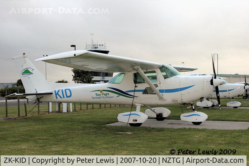 ZK-KID, Cessna A152 Aerobat C/N A1520979, Bay Flight International Ltd., Mt Maunganui