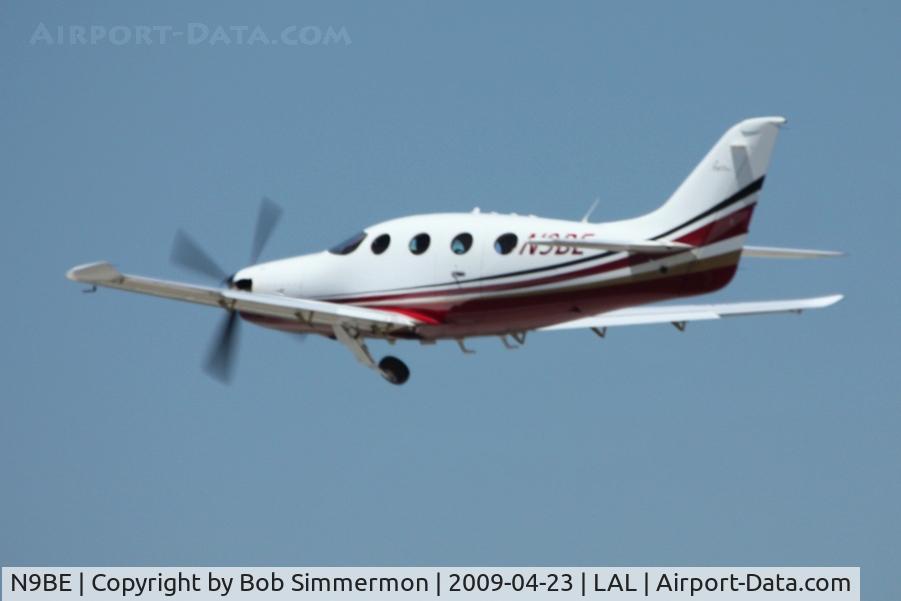 N9BE, 2007 AIR Epic LT C/N 109, Departing Sun N Fun 2009 - Lakeland, Florida