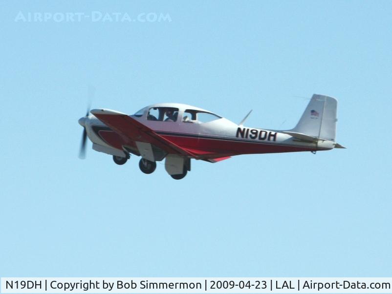N19DH, 1963 Meyers Industries Inc 200B C/N 278, Departing Sun N Fun 2009 - Lakeland, Florida