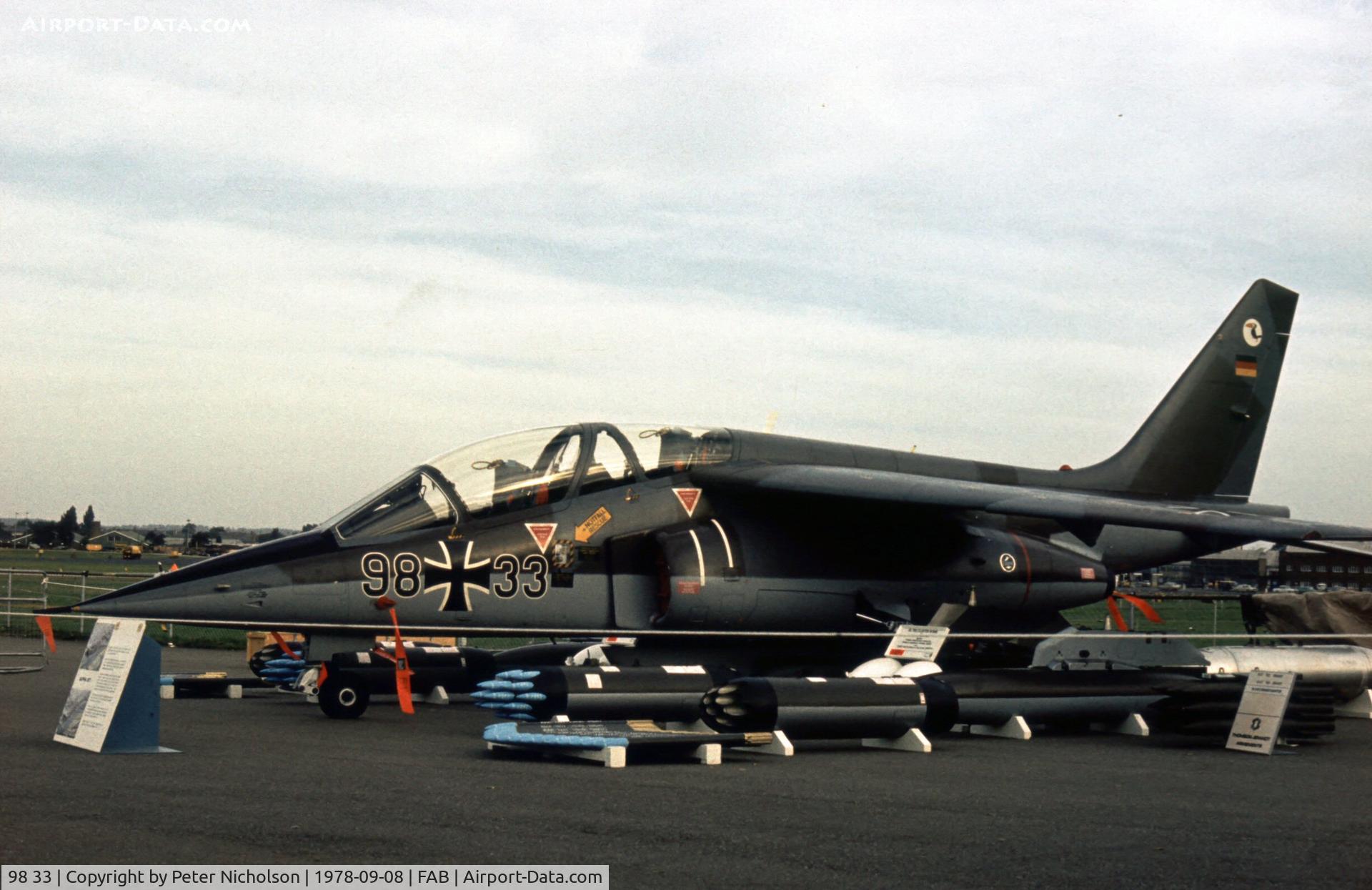 98 33, Dassault-Dornier Alpha Jet A C/N 0001, Alpha Jet 98+33, later to become 40+01, at the 1978 Farnborough Airshow.