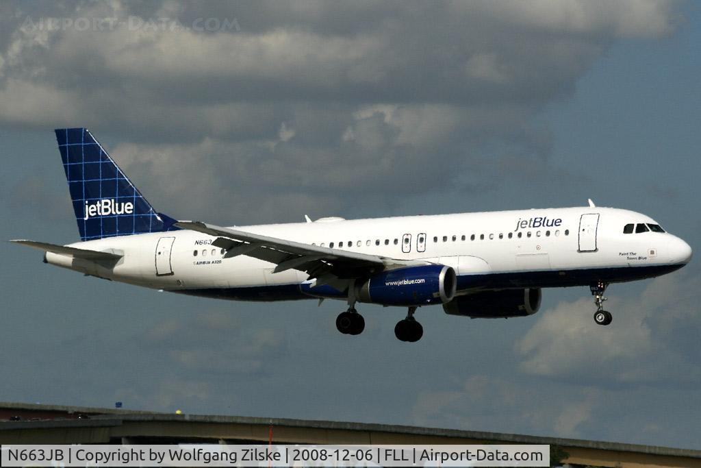 N663JB, 2007 Airbus A320-232 C/N 3287, visitor