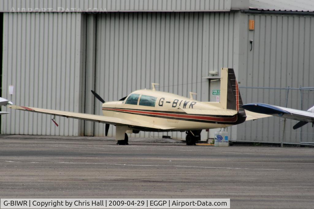 G-BIWR, 1976 Mooney M20F Executive C/N 22-1339, Previous ID: N6972V