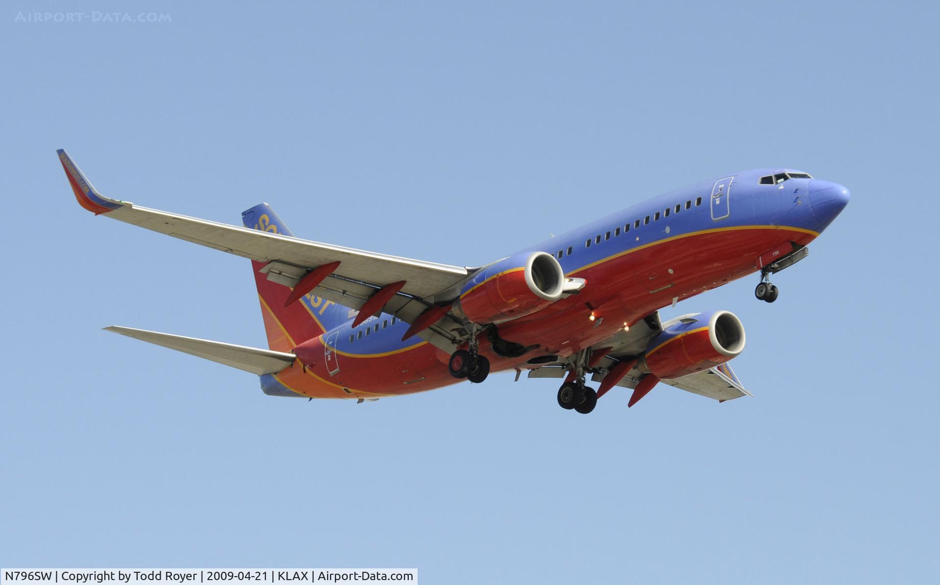 N796SW, 2001 Boeing 737-7H4 C/N 27889, Landing 24R at LAX