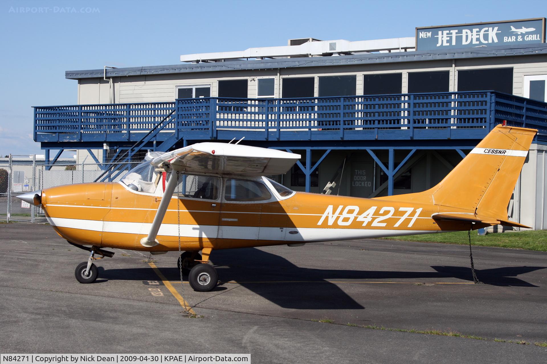 N84271, 1969 Cessna 172K Skyhawk C/N 17258402, KPAE