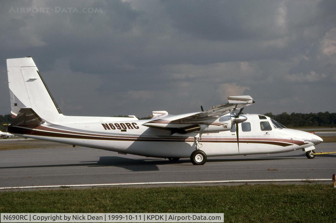 N690RC, 1976 Rockwell 690A Turbo Commander Turbo Commander C/N 11271, KPDK