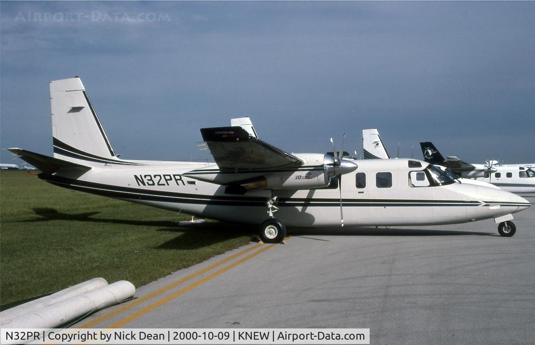 N32PR, 1976 Rockwell 690A Turbo Commander Turbo Commander C/N 11332, KNEW