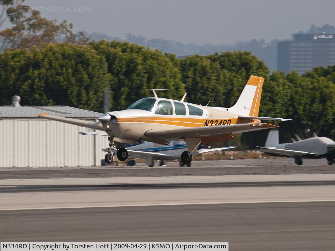 N334RD, 1978 Beech F33A Bonanza C/N CE-837, N334RD arriving on RWY 21