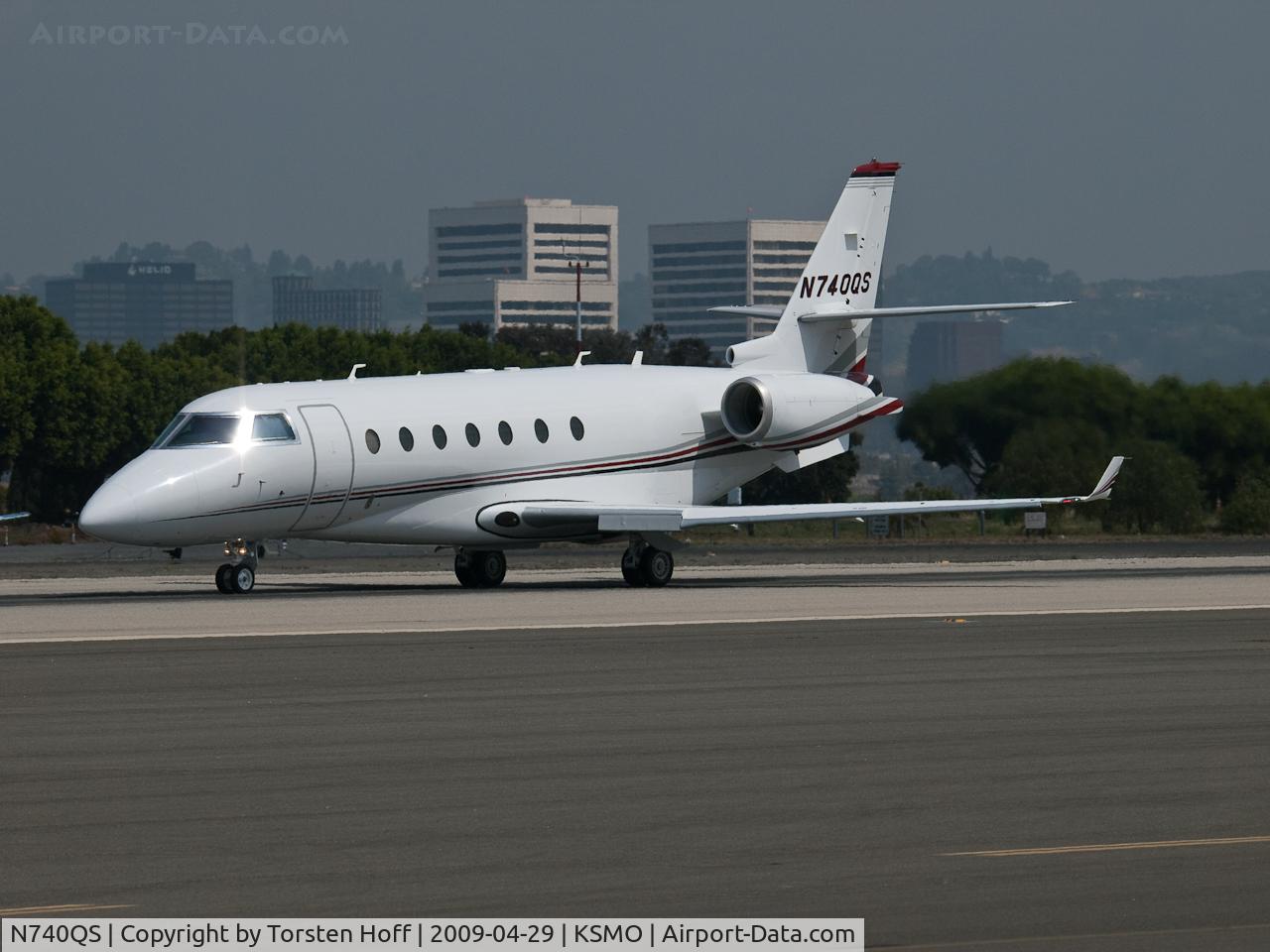 N740QS, 2008 Israel Aerospace Industries G200 C/N 194, N740QS departing from RWY 21
