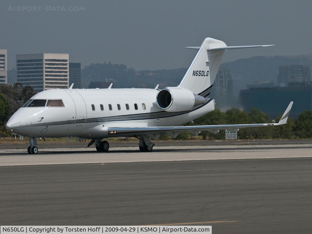 N650LG, 1992 Canadair Challenger 601-3A (CL-600-2B16) C/N 5126, N650LG departing from RWY 21
