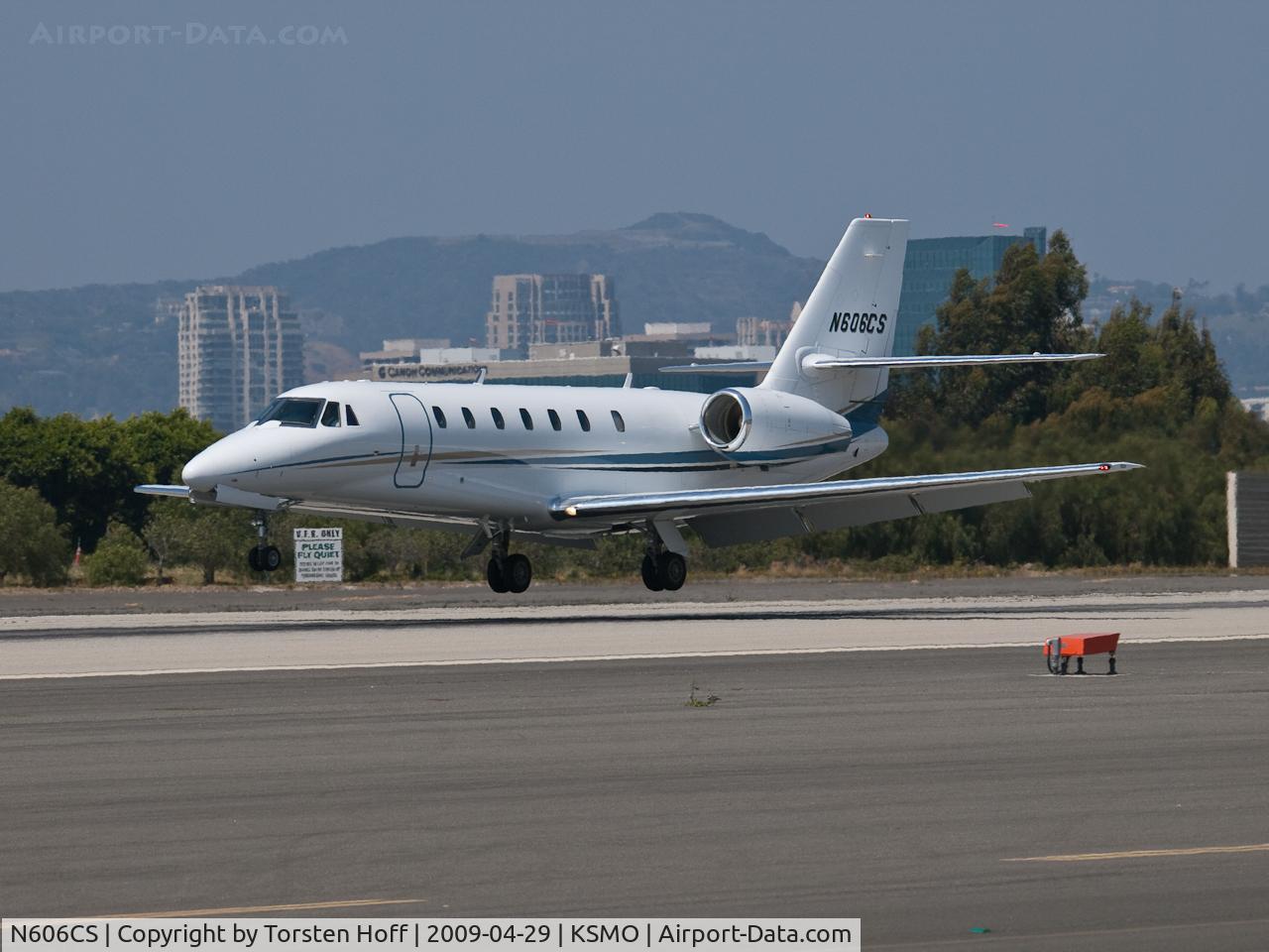 N606CS, 2006 Cessna 680 Citation Soveregin C/N 680-0061, N606CS arriving on RWY 21
