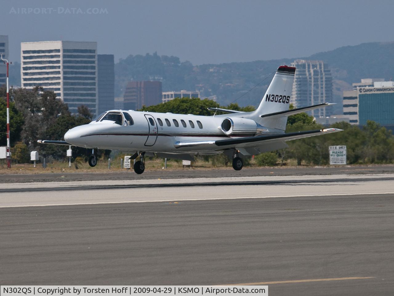 N302QS, 1997 Cessna 560 C/N 560-0402, N302QS arriving on RWY 21