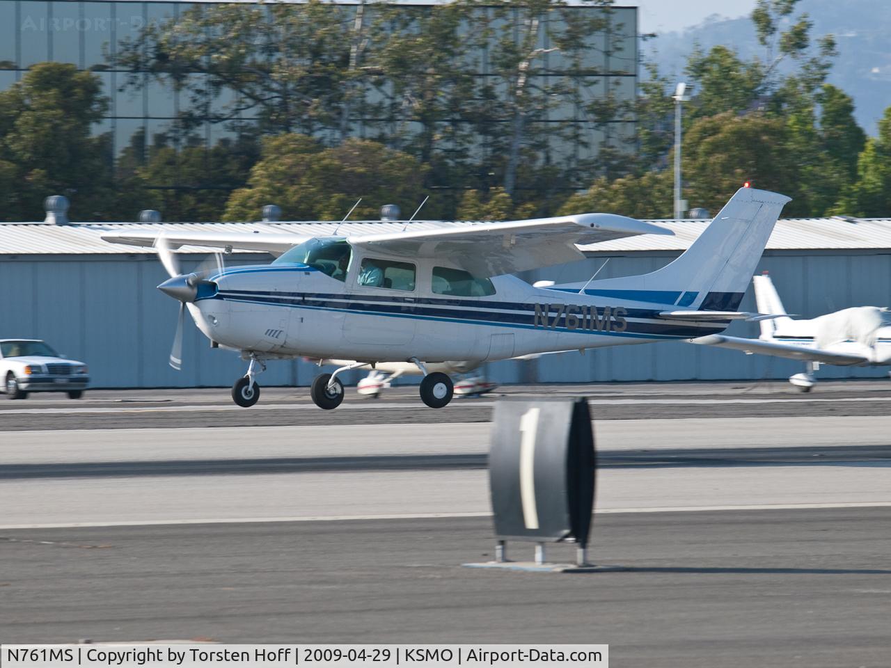 N761MS, 1977 Cessna T210M Turbo Centurion C/N 21062369, N761MS arriving on RWY 21