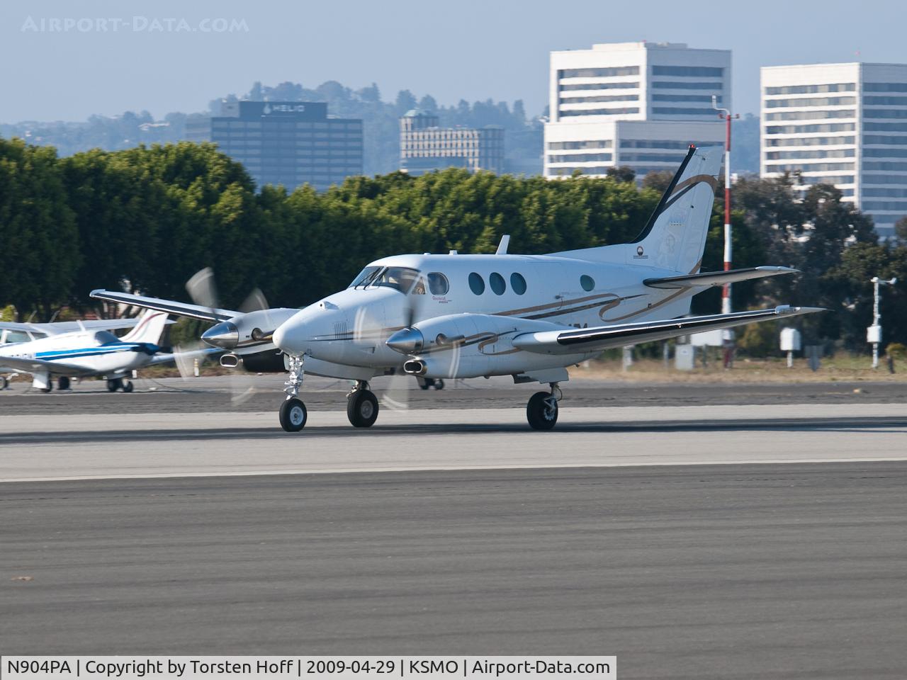 N904PA, Raytheon C90GT King Air C/N LJ-1792, N904PA departing from RWY 21