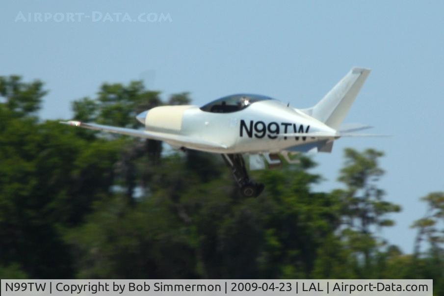 N99TW, Questair Venture C/N V110PN, Departing Sun N Fun 2009 - Lakeland, Florida