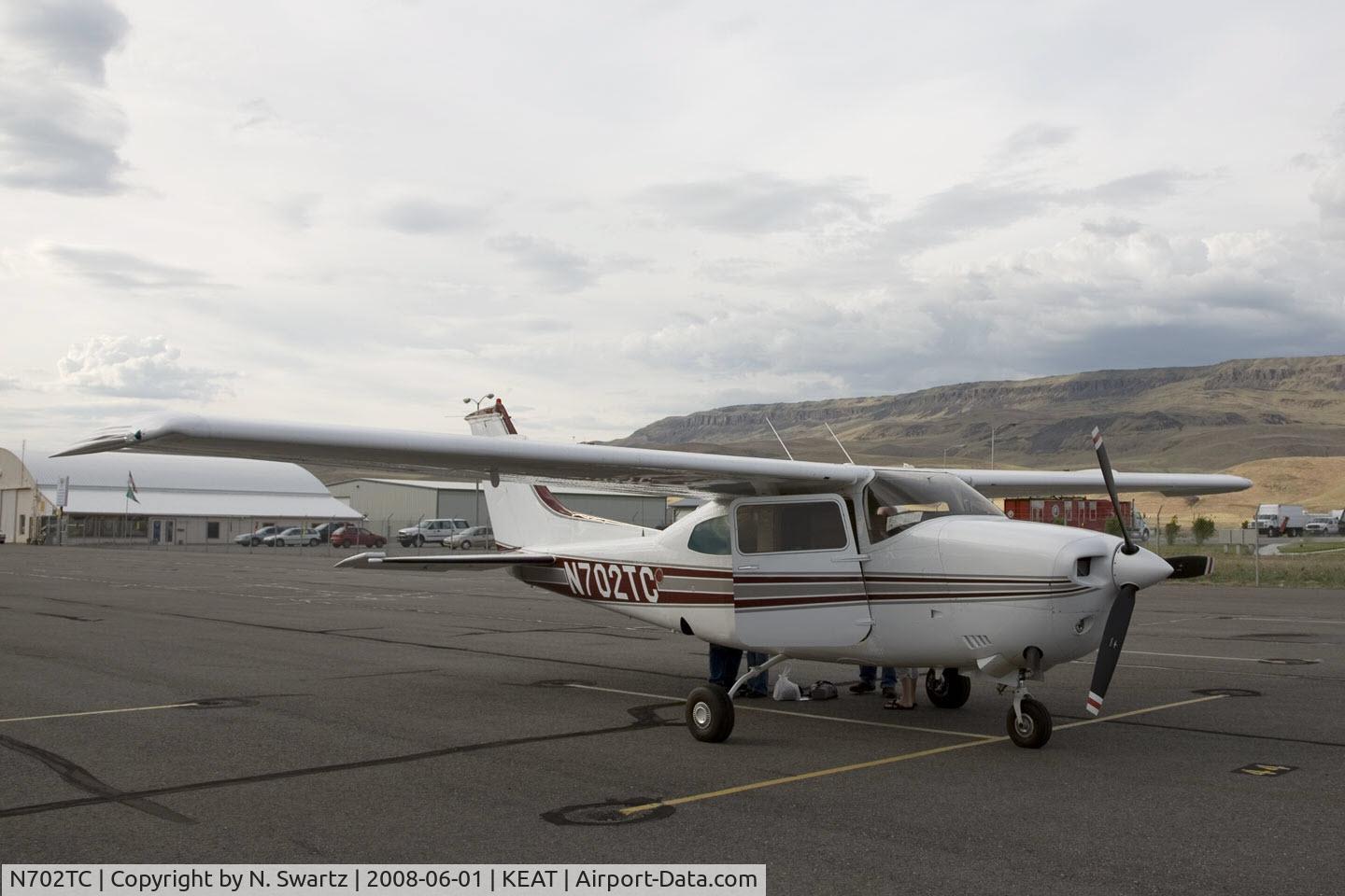 N702TC, 1976 Cessna T210M Turbo Centurion C/N 21061672, Tango Charlie at Wenatchee