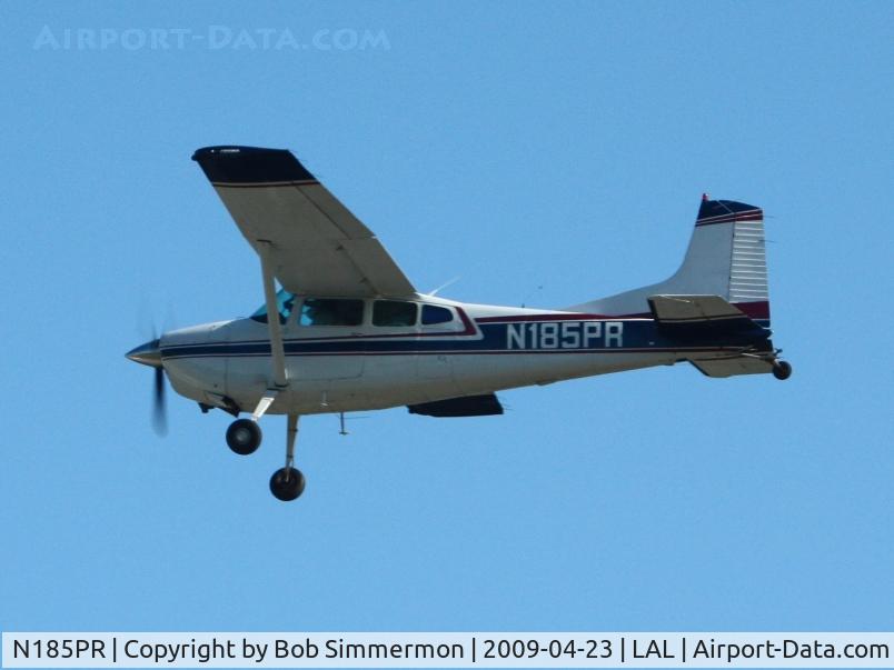 N185PR, 1976 Cessna A185F Skywagon 185 C/N 18502889, Departing Sun N Fun 2009 - Lakeland, Florida