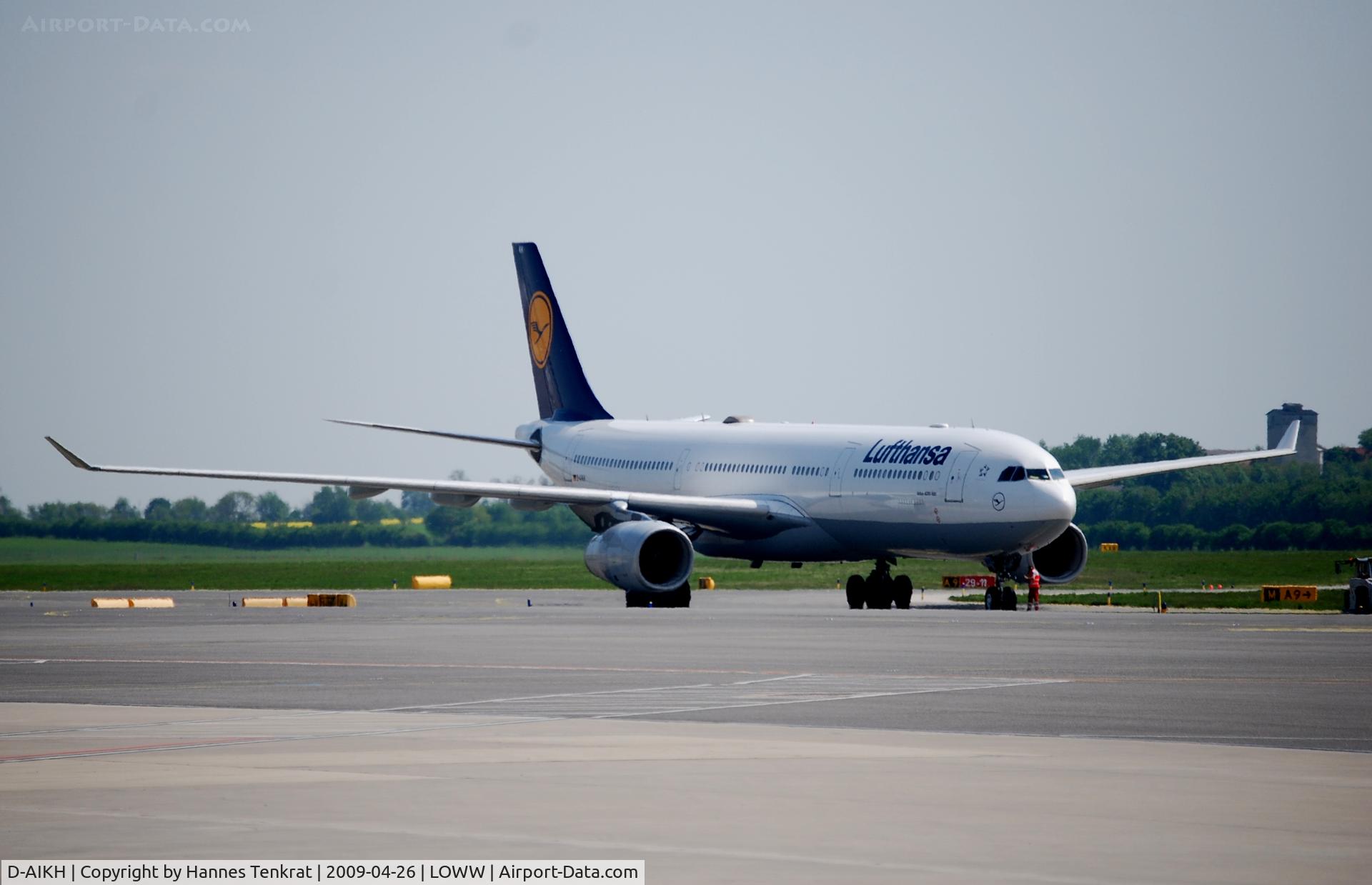 D-AIKH, 2005 Airbus A330-343X C/N 648, Lufthansa Airbus A330-300