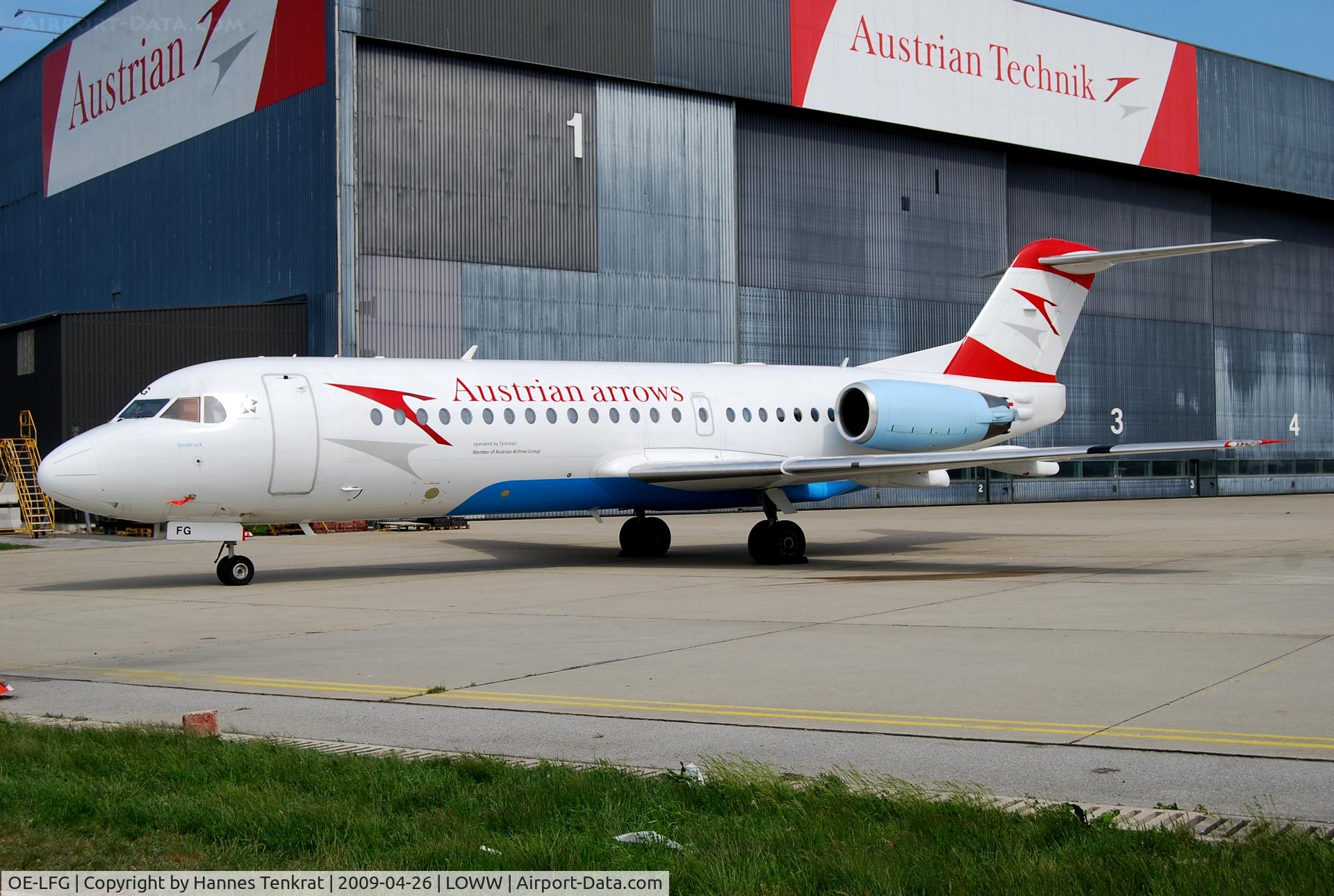 OE-LFG, 1995 Fokker 70 (F-28-0070) C/N 11549, Austrian arrows Fokker 70