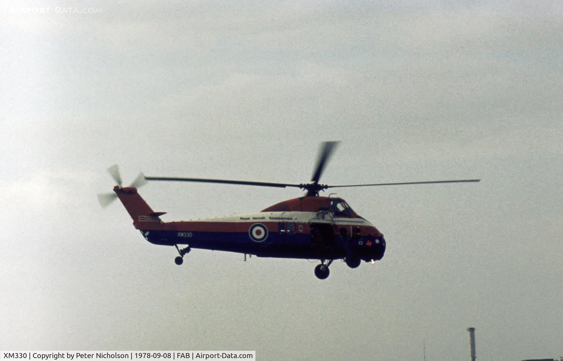 XM330, Westland Wessex HAS.1 C/N WA11, Wessex HAS.1 of the Royal Aircraft Establishment at Farnborough overflying the display area of the 1978 Farnborough Airshow.