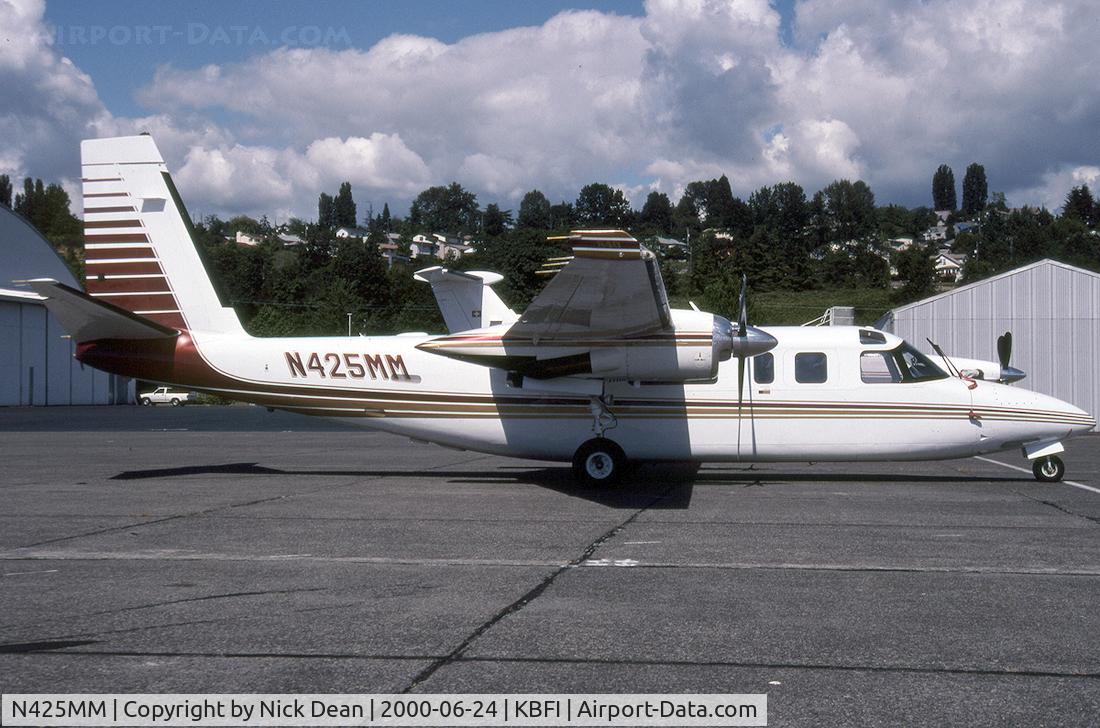 N425MM, 1981 Gulfstream American 690C Jetprop 840 C/N 11699, KBFI