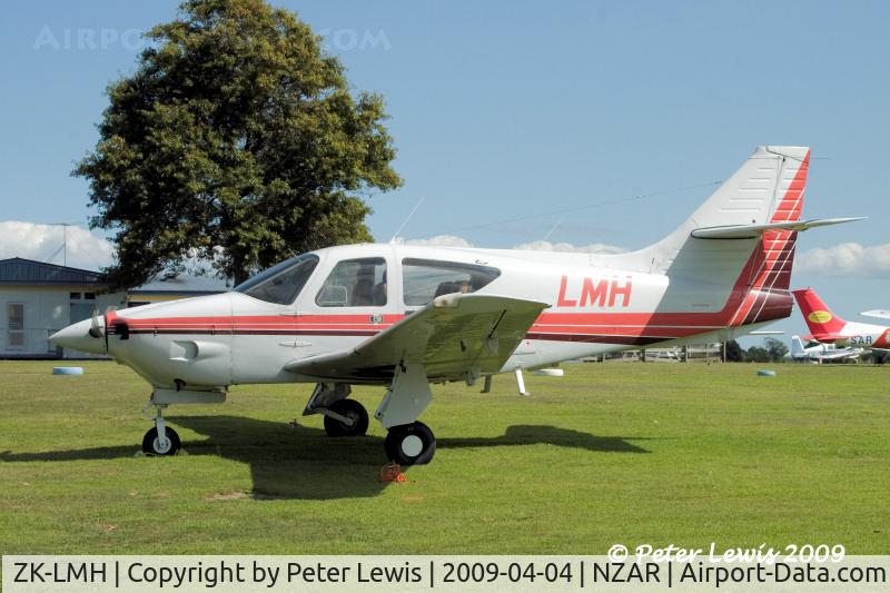 ZK-LMH, 1976 Rockwell Commander 114 C/N 14133, S J Sainsbury, Hamilton