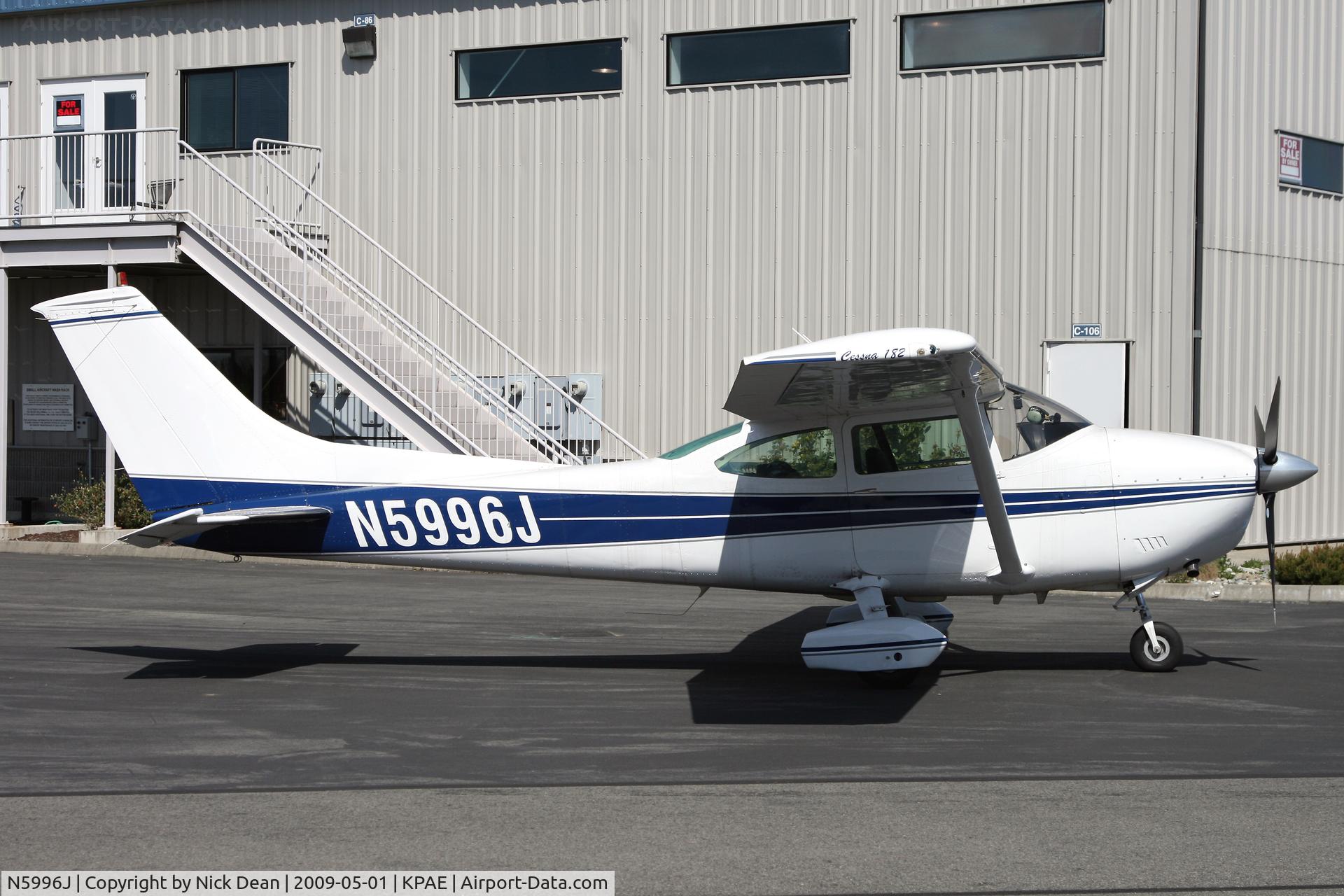 N5996J, 1975 Cessna 182P Skylane C/N 18263605, KPAE