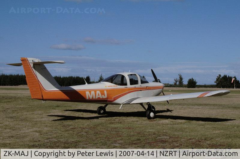 ZK-MAJ, Piper PA-38-112 Tomahawk C/N 38-79A0517, J W Tasker, Leeston