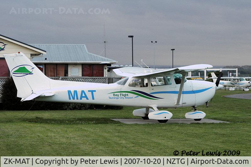 ZK-MAT, Cessna 172N C/N 17273003, Bay Flight International Ltd., Mt Maunganui