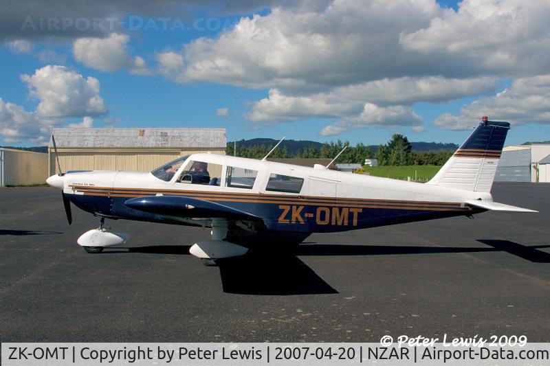 ZK-OMT, Piper PA-32-300 Cherokee Six C/N 32-40927, G P & S L Glaister Ltd., Milton
