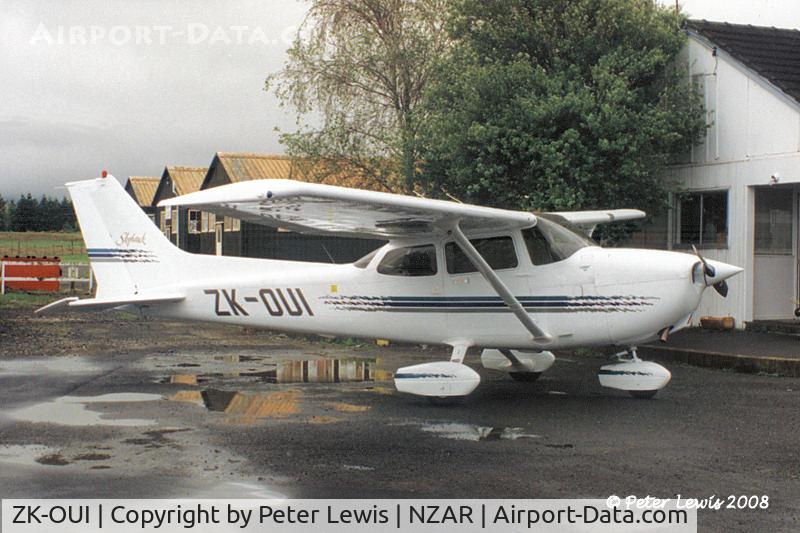 ZK-OUI, Cessna 172R C/N 17280093, CTC Aviation Training (NZ) Ltd., Hamilton