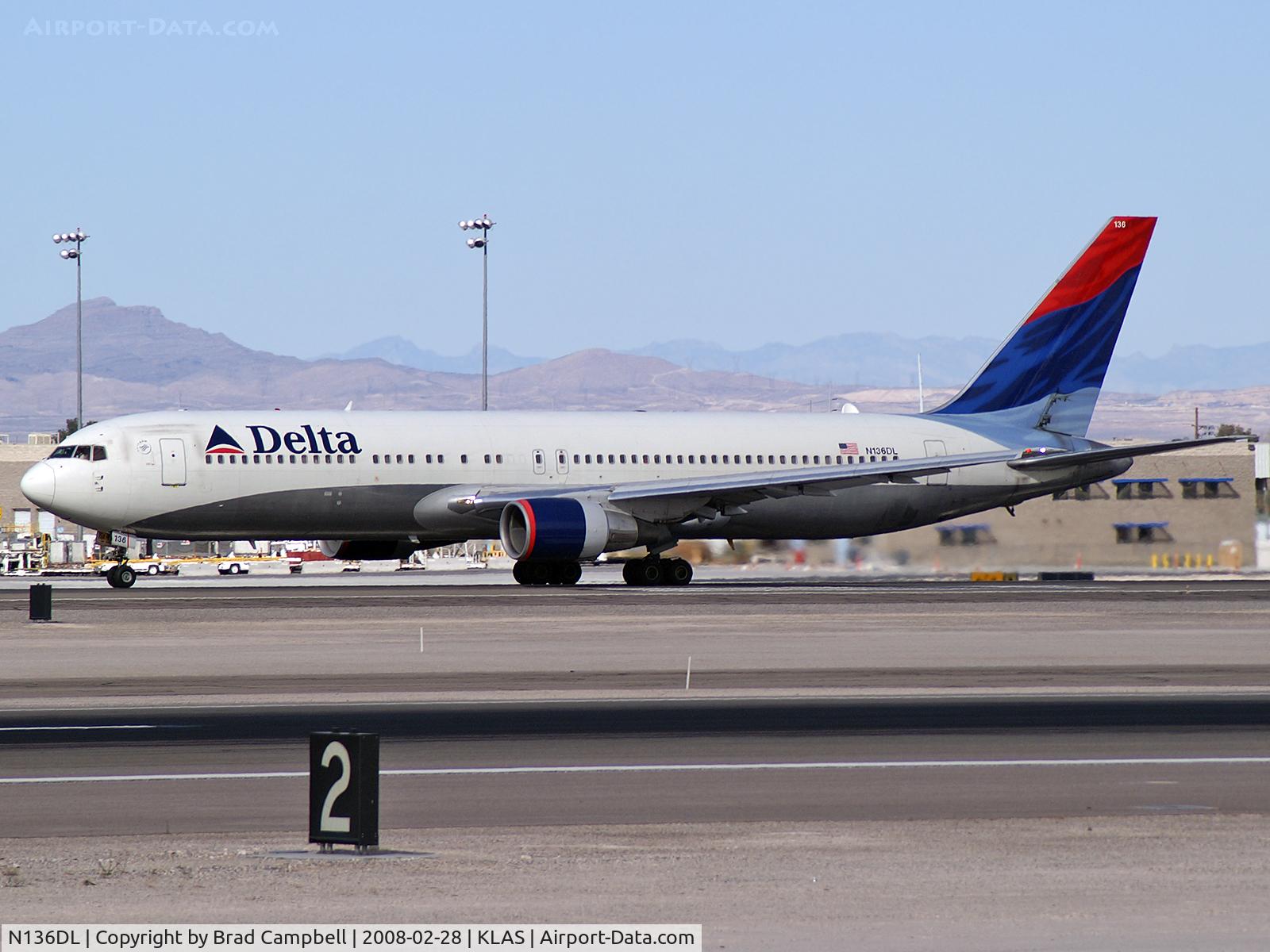 N136DL, 1991 Boeing 767-332 C/N 25146, Delta Airlines / 1991 Boeing 767-332