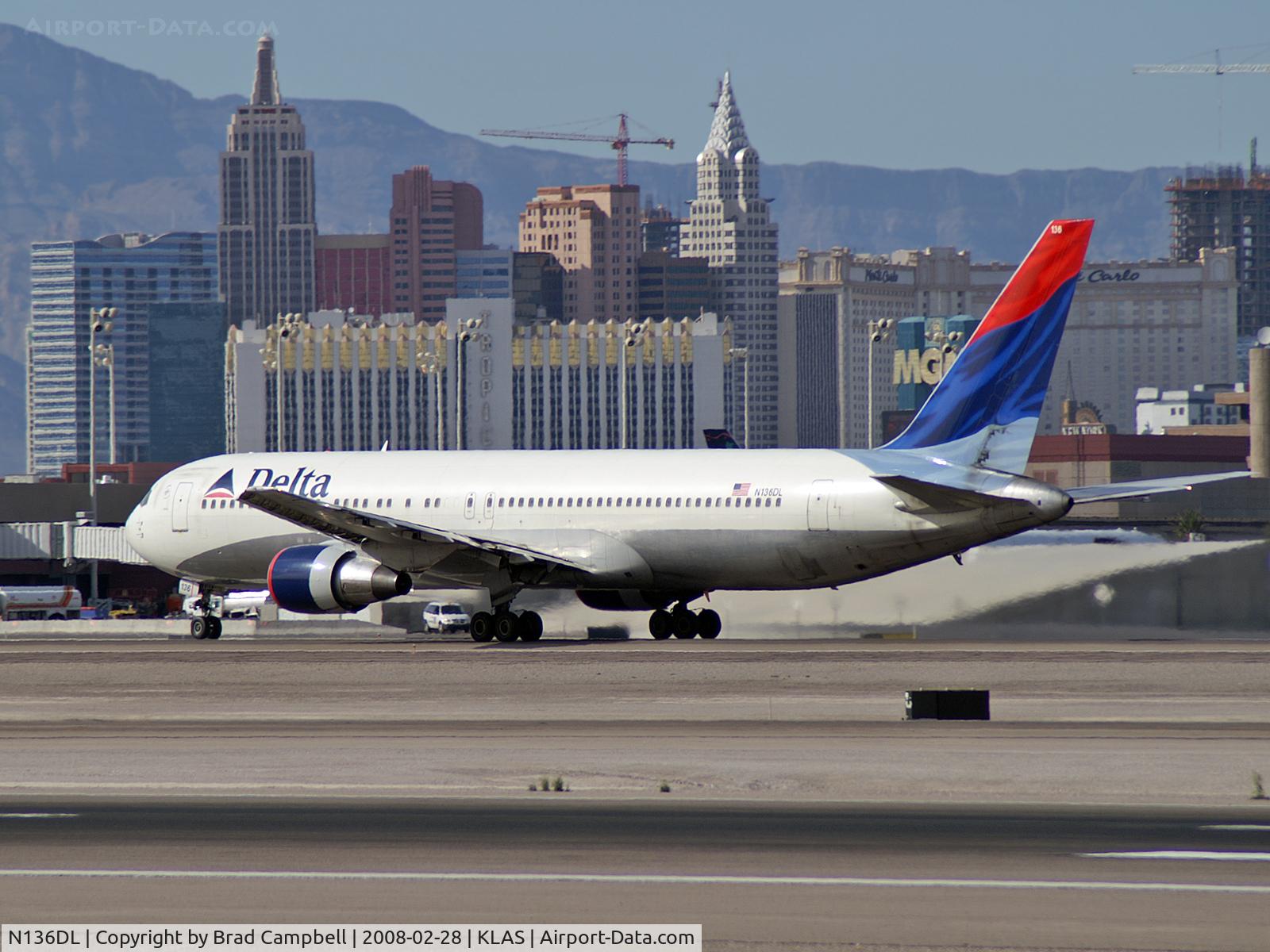 N136DL, 1991 Boeing 767-332 C/N 25146, Delta Airlines / 1991 Boeing 767-332