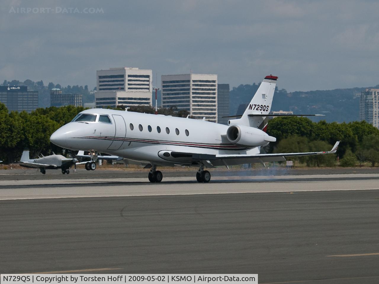 N729QS, 2005 Israel Aircraft Industries Gulfstream 200 C/N 118, N729QS arriving on RWY 21