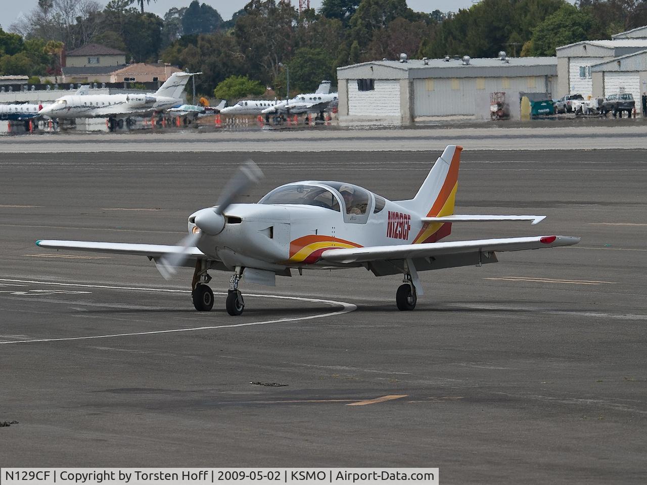 N129CF, 2008 Stoddard-Hamilton Glasair Super IIG C/N 2270, N129CF taxiing