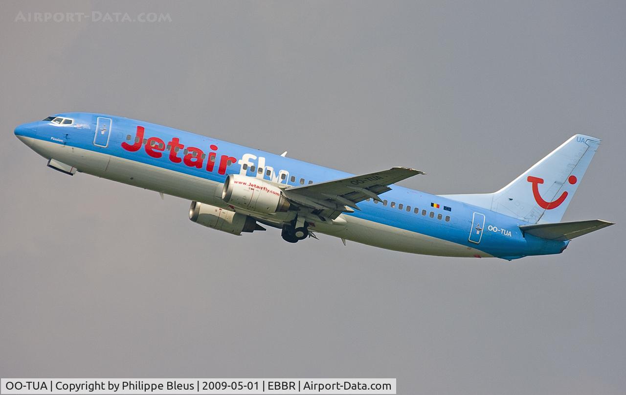 OO-TUA, 1989 Boeing 737-4K5 C/N 24127, Local charter operator, taking off from rwy 25R.