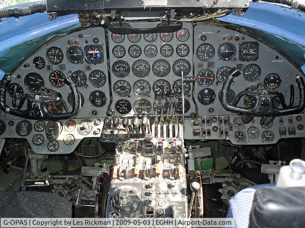 G-OPAS, 1958 Vickers Viscount 806 C/N 263, Cockpit