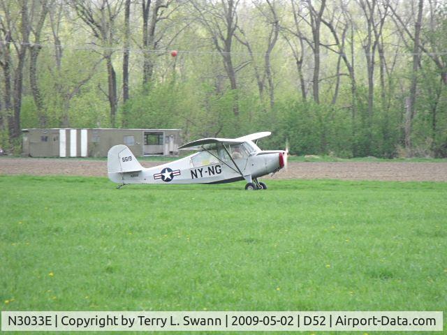 N3033E, 1946 Aeronca 7AC Champion C/N 7AC-6619, Taxing to the runway.