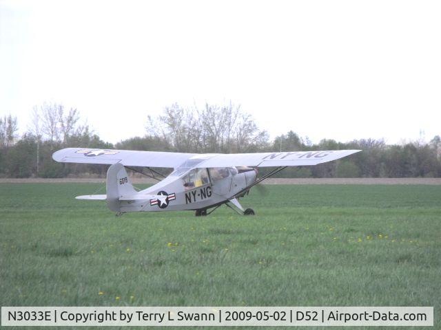 N3033E, 1946 Aeronca 7AC Champion C/N 7AC-6619, Taxing.