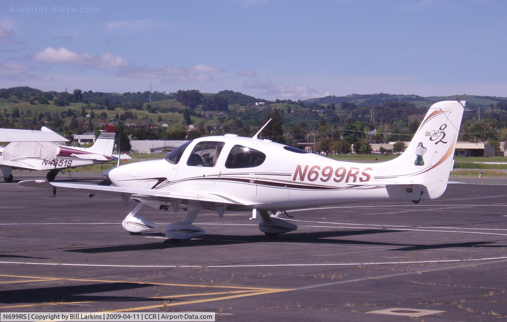 N699RS, 2005 Cirrus SR22 C/N 1593, Visitor