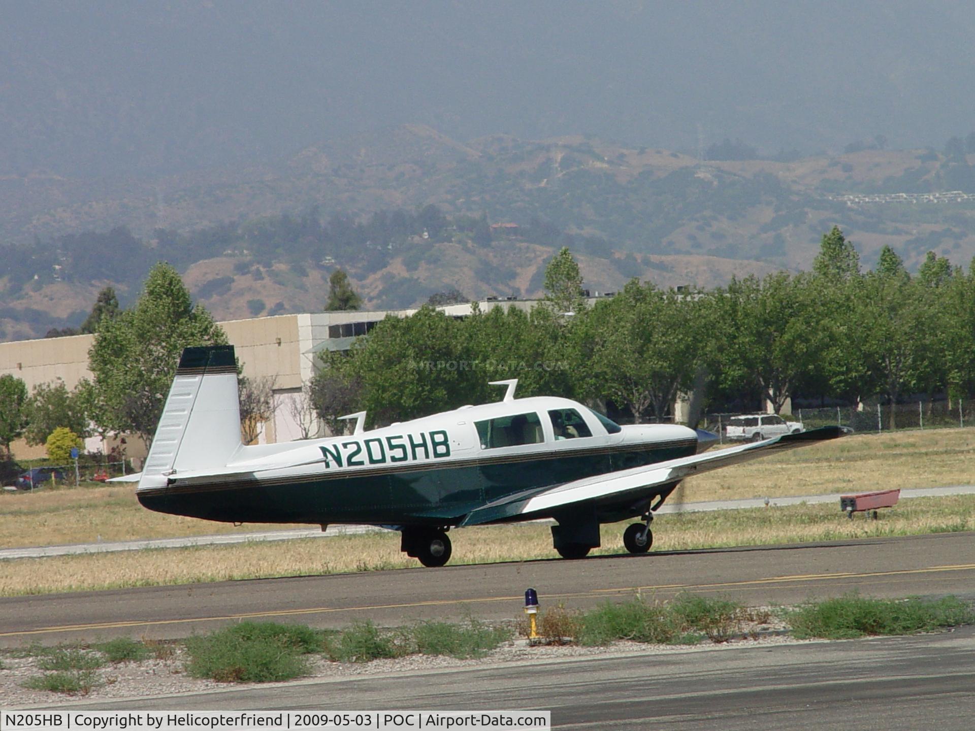 N205HB, 1977 Mooney M20J 201 C/N 24-0288, Taxiing for take off